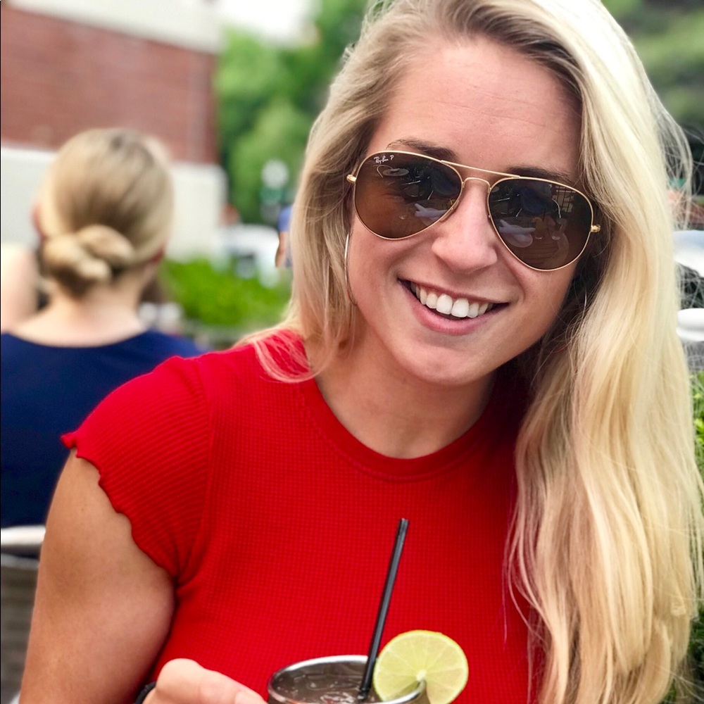 Meet your Posher, Erica